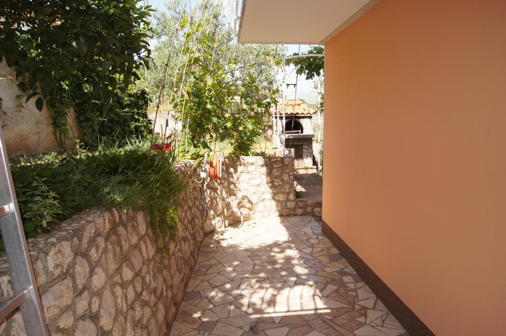 טרוגיר Apartments Mandaric מראה חיצוני תמונה