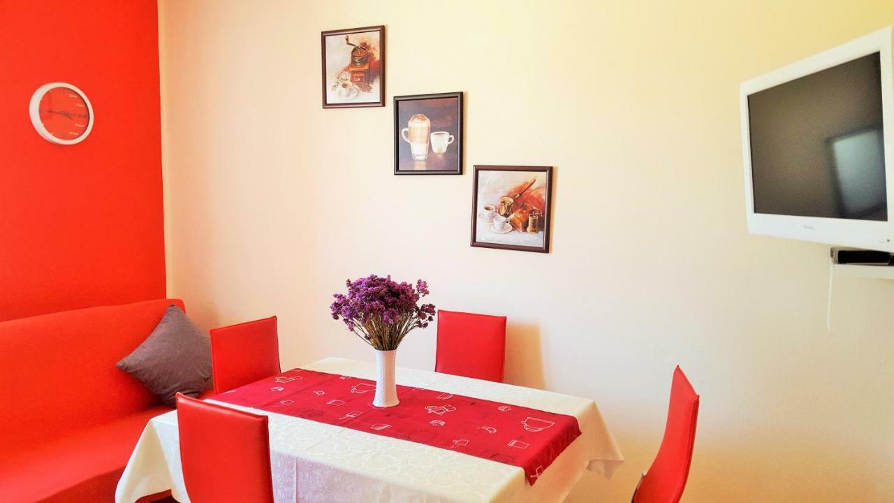 טרוגיר Apartments Mandaric מראה חיצוני תמונה
