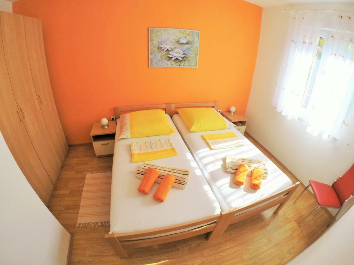 טרוגיר Apartments Mandaric מראה חיצוני תמונה